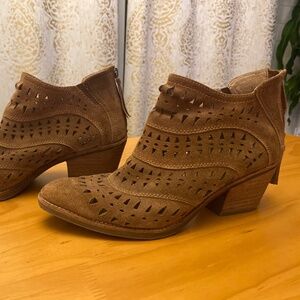 Sofft Westwood II Brown Suede Ankle Bootie